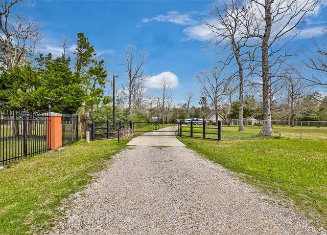 Property at 2585 State Highway 150, Coldspring, TX 77331, 3 beds, 2 baths