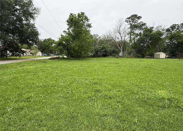 Property at 2370 Rockwell St, Beaumont, TX 77701