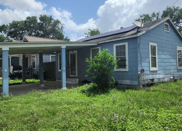 Property at 4802 Hain St, Houston, TX 77009, 3 beds, 2 baths