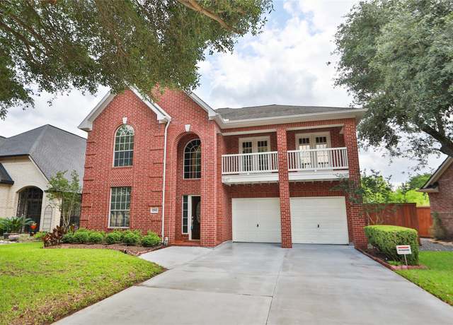 Property at 1766 Lakeside Enclave Dr, Houston, TX 77077, 6 beds, 4.5 baths