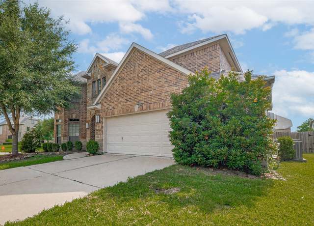 Property at 622 Valley Ridge Dr, Rosenberg, TX 77469, 4 beds, 3.5 baths