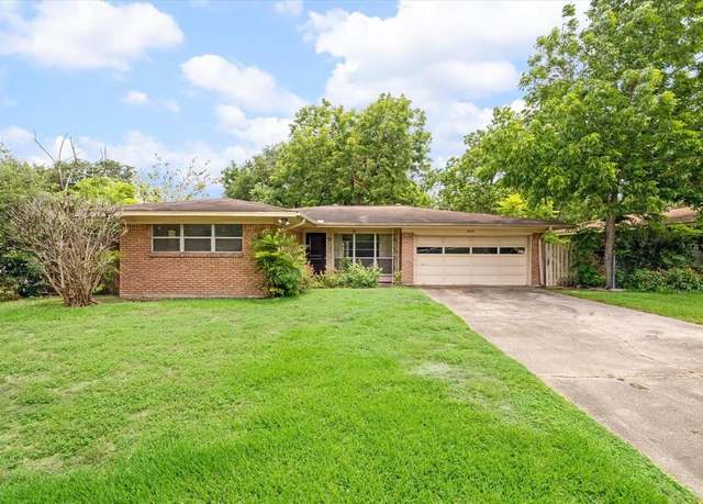 Property at 6837 Bellaire Blvd, Houston, TX 77074, 3 beds, 1.5 baths