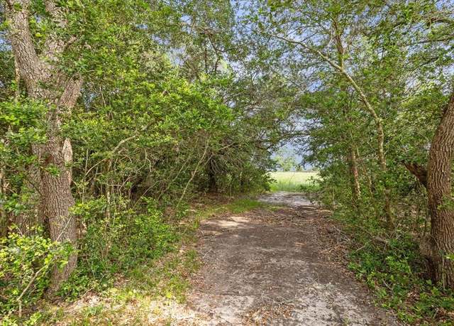 Property at 880 N Weyand Rd, Round Top, TX 78954