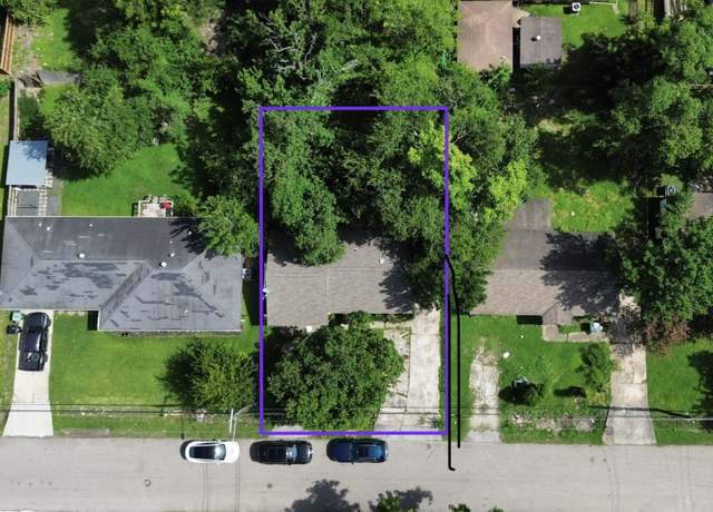 Property at 707 E 40th 1/2 St, Houston, TX 77022, 2 beds, 1 bath