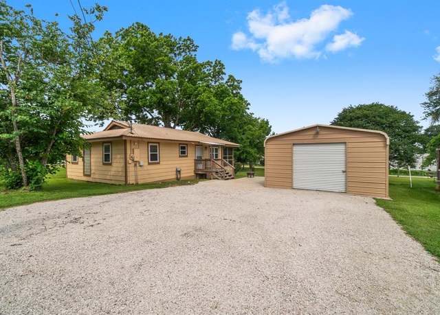 Property at 21 Clearview St, Point Blank, TX 77364, 2 beds, 1 bath