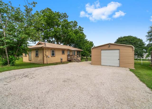 Property at 21 Clearview St, Point Blank, TX 77364, 2 beds, 1 bath