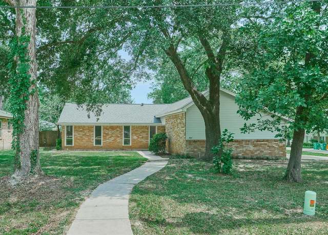 Property at 202 Wellwood Ln, Conroe, TX 77304, 3 beds, 2 baths