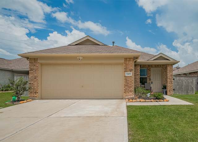 Property at 7207 Clover Chase Dr, Katy, TX 77493, 3 beds, 2 baths