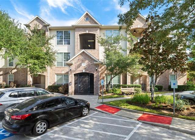 Property at 6607 Lake Woodlands Dr #124, The Woodlands, TX 77382, 2 beds, 2 baths