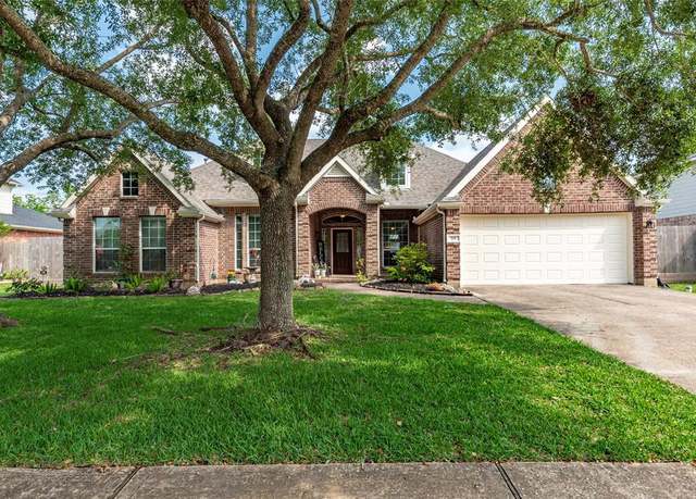 Property at 701 High Ridge Dr, Friendswood, TX 77546, 4 beds, 3 baths