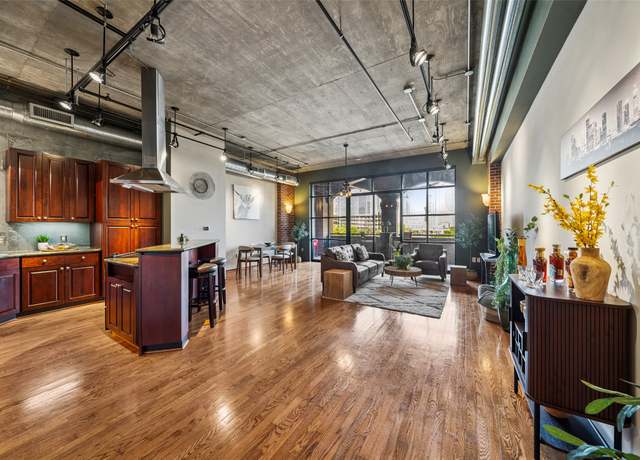 Property at 505 Bastrop St #402, Houston, TX 77003, 1 bed, 1 bath