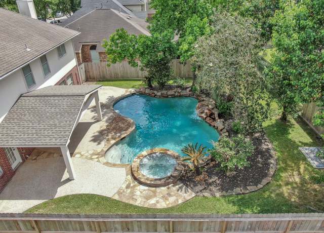 Property at 30911 Coral Park Dr, Spring, TX 77386, 4 beds, 2.5 baths