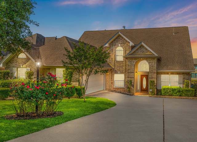 Property at 6075 Longmire Trl, Conroe, TX 77304, 4 beds, 3.5 baths