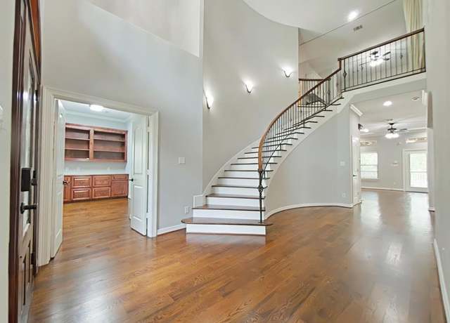 Property at 270 Lake Grove Dr, Coldspring, TX 77331, 3 beds, 3.5 baths