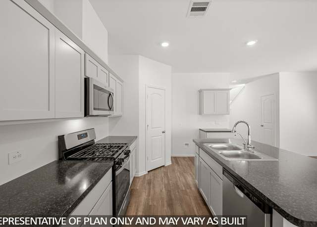 Property at 5450 Pinetree Crescent Ln, Spring, TX 77373, 5 beds, 3 baths
