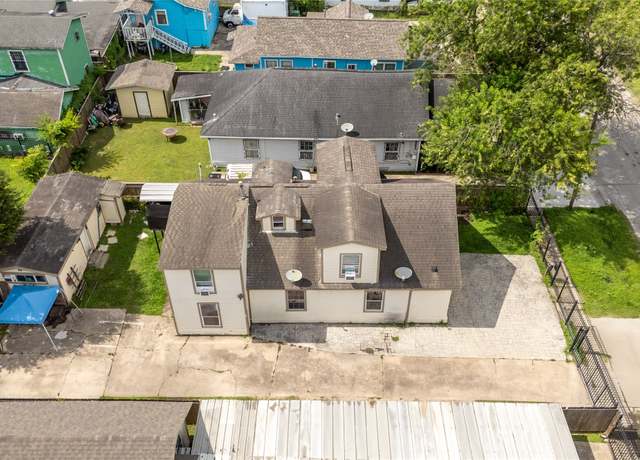 Property at 911 Wooding St, Houston, TX 77011, 3 beds, 2 baths