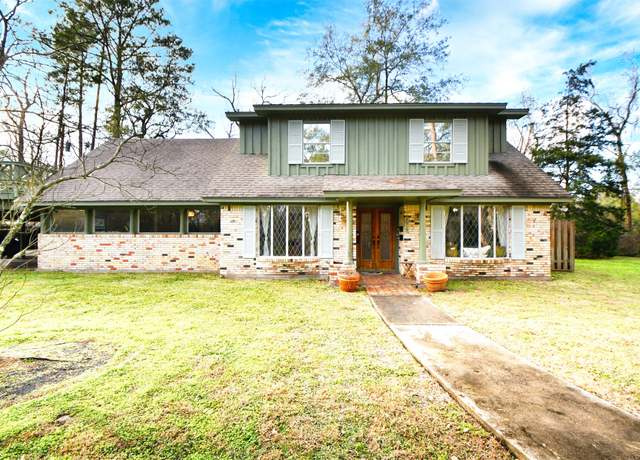 Property at 2019 N Thompson St, Conroe, TX 77301, 2 beds, 2 baths
