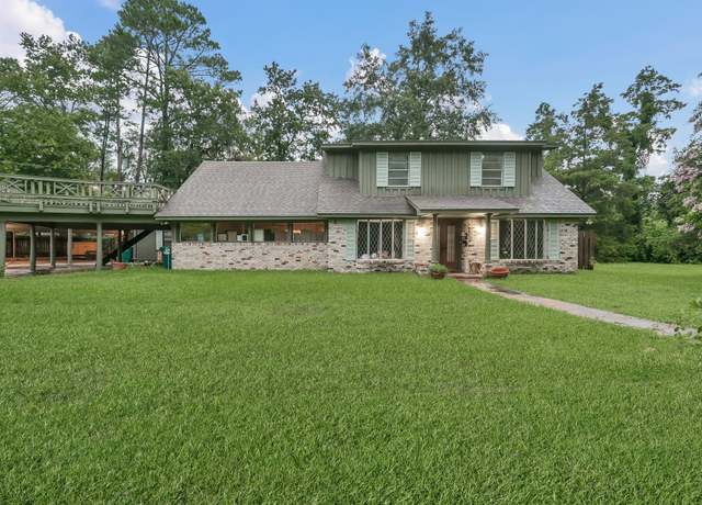 Property at 2019 N Thompson St, Conroe, TX 77301, 7 beds, 4 baths