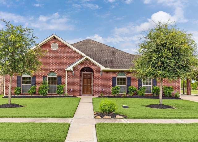 Property at 6802 Davy Crockett Dr, Manvel, TX 77578, 4 beds, 3 baths