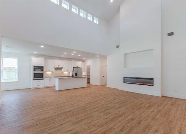 Property at 3203 Hemingway Dr, Montgomery, TX 77356, 3 beds, 2.5 baths