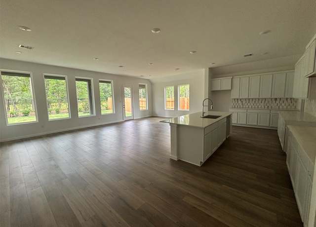 Property at 14943 Calluna Heather Ln, Conroe, TX 77302, 4 beds, 3 baths