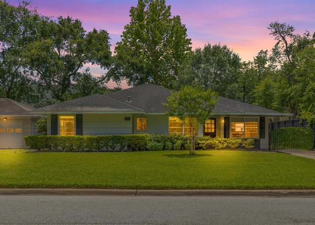 Property at 3923 W Main St, Houston, TX 77027, 3 beds, 3 baths