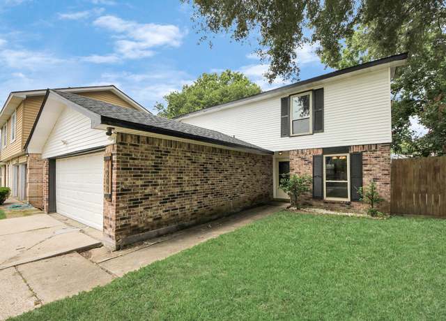 Property at 4900 Sandalwood Cir, Baytown, TX 77521, 3 beds, 2.5 baths