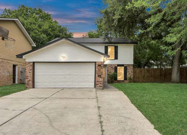 Property at 4900 Sandalwood Cir, Baytown, TX 77521, 3 beds, 2.5 baths