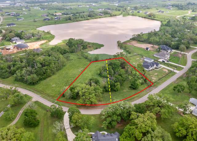 Property at 21610 Chenango Lake Dr, Angleton, TX 77515