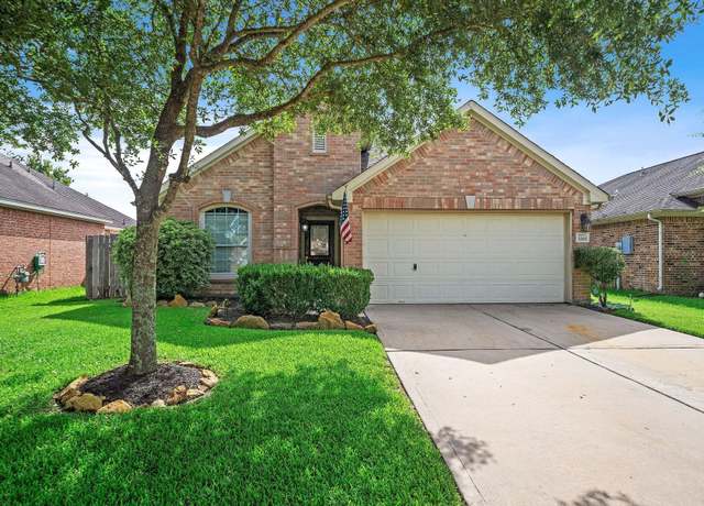 Property at 3261 Gladewater Ln, League City, TX 77573, 4 beds, 2 baths