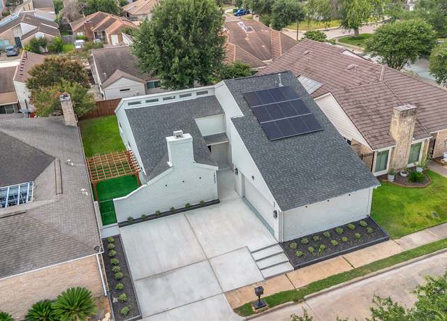 Property at 14223 Stokesmount Dr, Houston, TX 77077, 4 beds, 3.5 baths