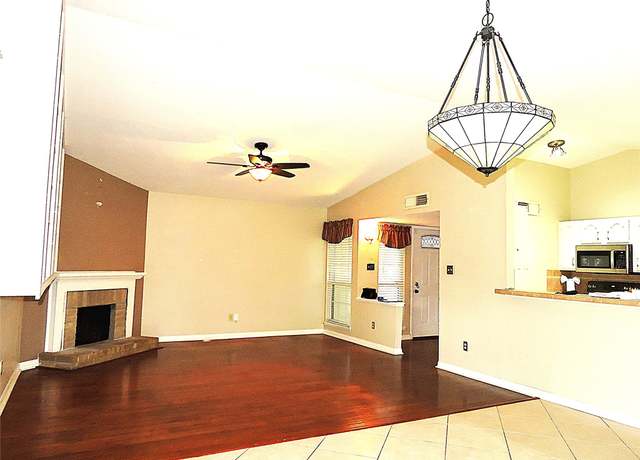 Property at 10111 Horseshoe Bend Dr, Houston, TX 77064, 3 beds, 2 baths