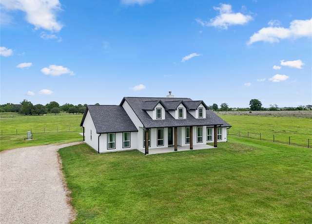 Property at 996 County Road 181, Bay City, TX 77414, 4 beds, 2.5 baths