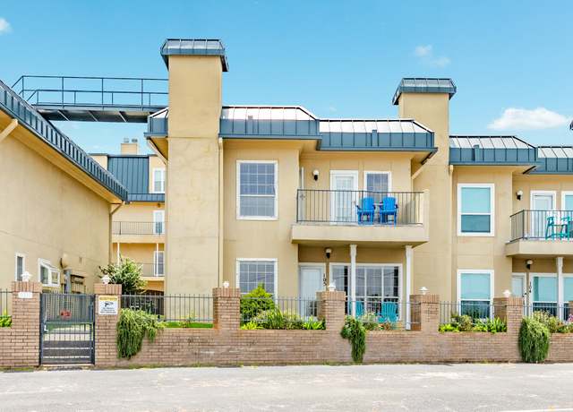 Property at 921 Marine Dr #105, Galveston, TX 77550, 3 beds, 2 baths