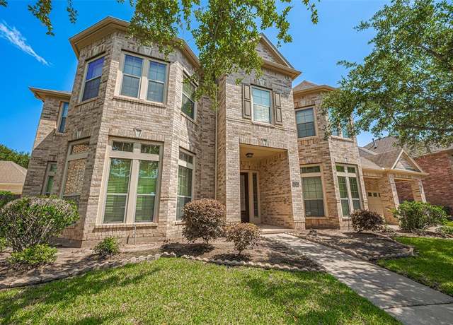 Property at 7611 Herndon Pl, Sugar Land, TX 77479, 5 beds, 3.5 baths
