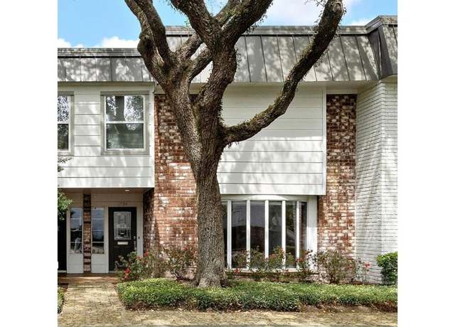 Property at 8954 Chatsworth Dr, Houston, TX 77024, 3 beds, 2.5 baths