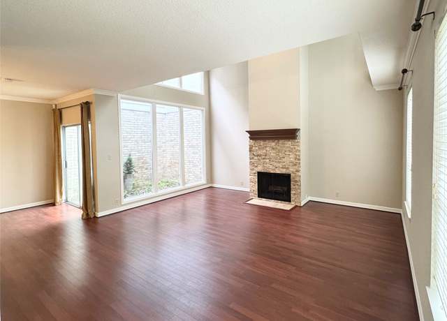 Property at 2323 Augusta Dr #36, Houston, TX 77057, 2 beds, 2.5 baths