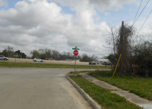Property at 5210 Wayne St, Houston, TX 77026