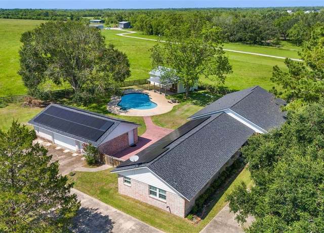 Property at 3358 County Road 172, Alvin, TX 77511, 4 beds, 3 baths