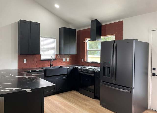 Property at 419 Clay St, Richmond, TX 77469, 3 beds, 2 baths