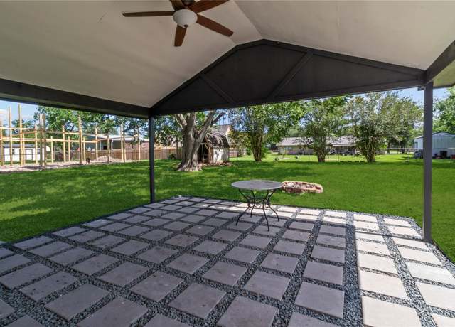 Property at 111 Tower Dr, Friendswood, TX 77546, 3 beds, 2 baths