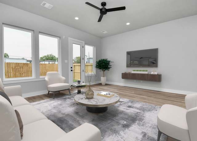 Property at 6817 Peerless St, Houston, TX 77021, 3 beds, 2.5 baths