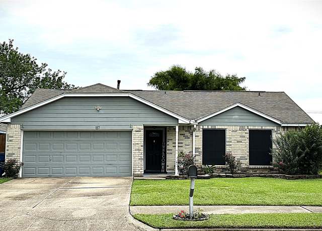 Property at 117 Lasso St, Angleton, TX 77515, 3 beds, 3 baths