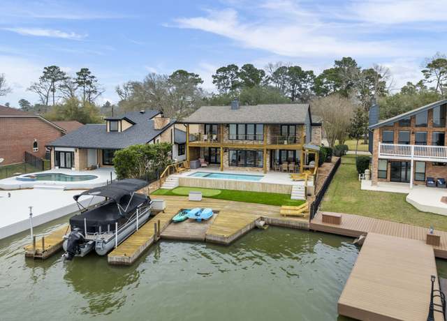 Property at 53 La Costa Dr, Montgomery, TX 77356, 4 beds, 2.5 baths