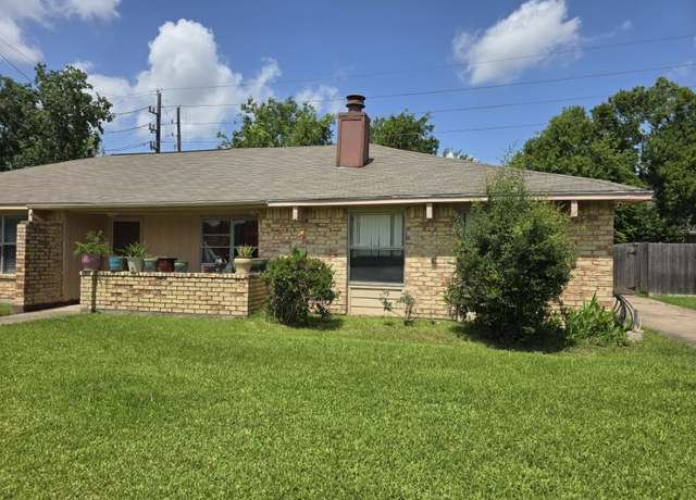Property at 3902 Quiet Place Dr, Houston, TX 77082, 3 beds, 2 baths