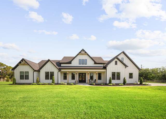 Property at 99 El Dorado Dr, Friendswood, TX 77546, 5 beds, 4 baths