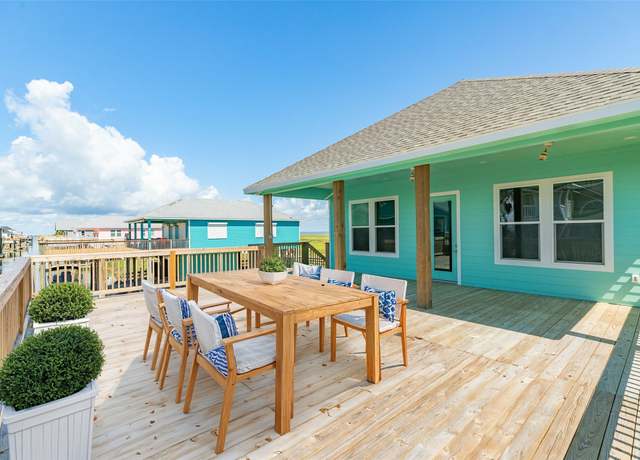 Property at 591 Pompano Dr, Freeport, TX 77541, 3 beds, 2 baths
