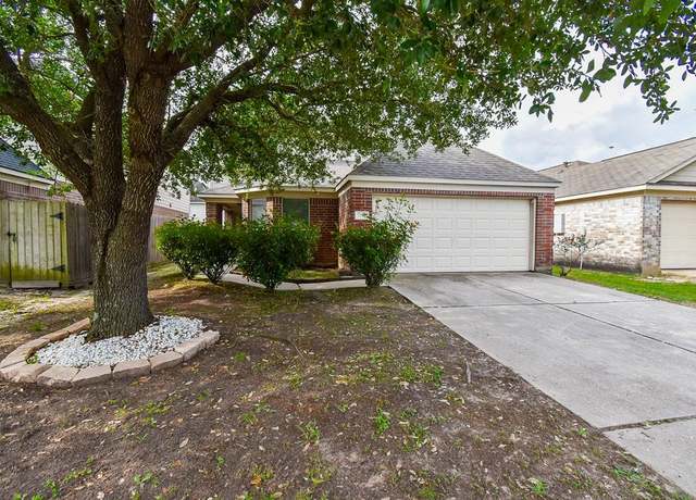 Property at 7242 Fox Hall Ln, Humble, TX 77338, 4 beds, 2.5 baths