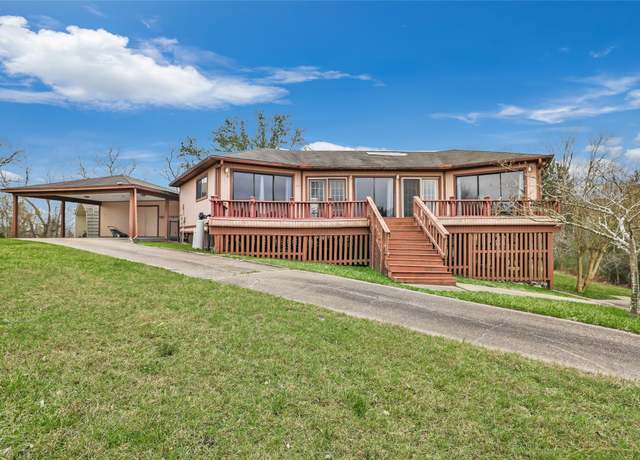 Property at 40 Pecan Cv, Coldspring, TX 77331, 2 beds, 2 baths