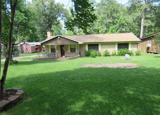 Property at 372 Creekside Dr, Onalaska, TX 77360, 2 beds, 1.5 baths